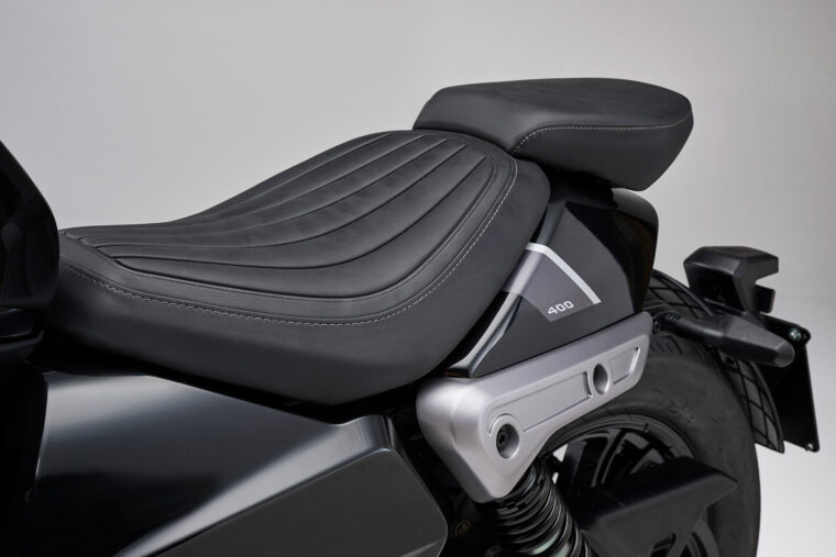 Benelli-Leoncino-Bobber-400-2025-detalles8