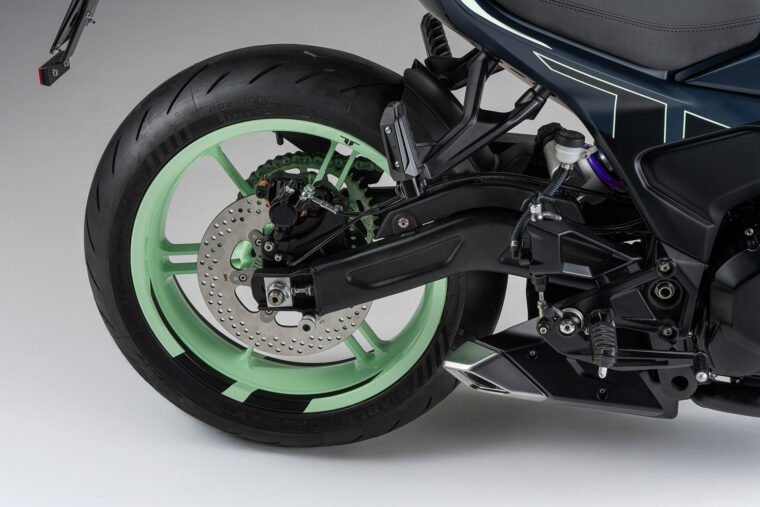 Benelli-Naked-Twin-500-2025-detalles9