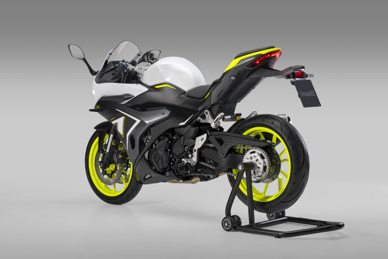 Benelli-Tornado-400-2025-estudio1