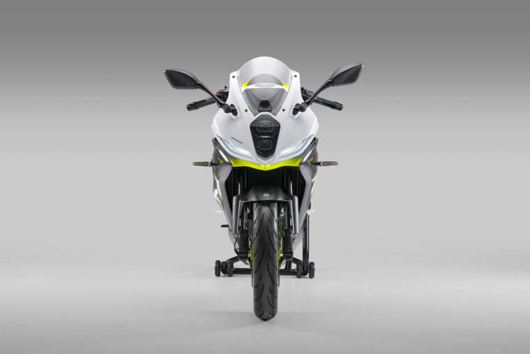 Benelli-Tornado-400-2025-estudio4