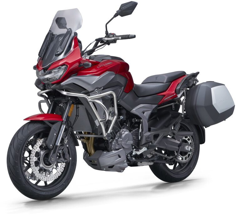 Cyclone RX6 2025 estudio