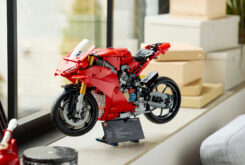 La Ducati Panigale V4 S de LEGO Technic: diseño y mecánica a escala 45 Ducati Panigale V4 S LEGO Technic3