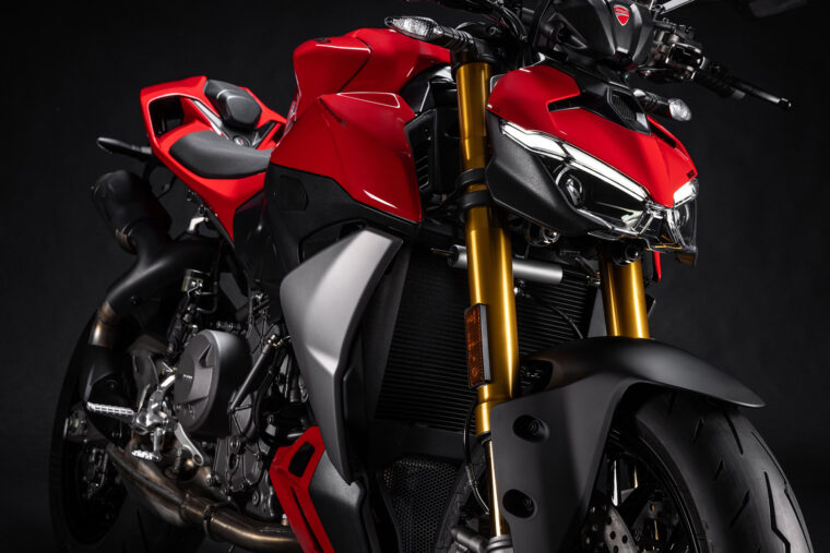 Ducati-Streetfighter-V2-S-2025-estudio18
