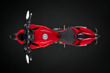 Ducati Streetfighter V2 S 2025 estudio5