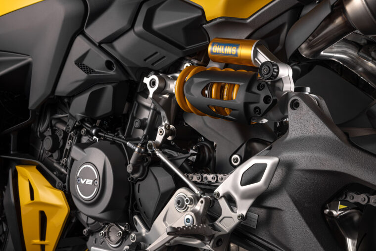 Ducati-Streetfighter-V2-S-2026-amarillo-detalles12