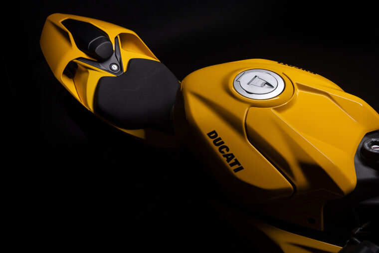 Ducati-Streetfighter-V2-S-2026-amarillo-detalles17
