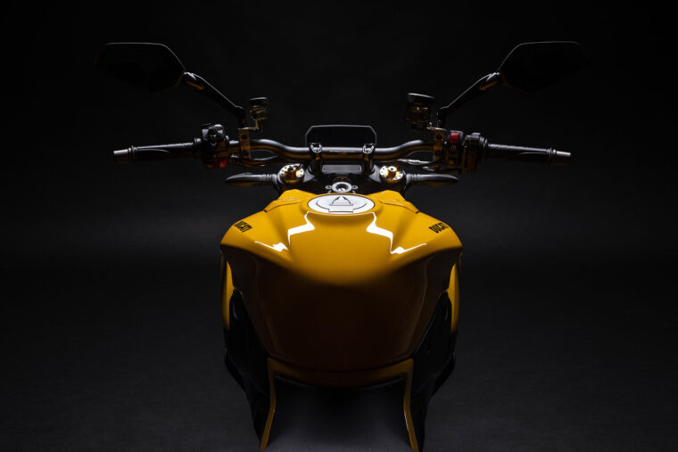 Ducati-Streetfighter-V2-S-2026-amarillo-detalles19