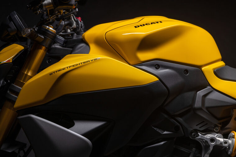 Ducati-Streetfighter-V2-S-2026-amarillo-detalles7