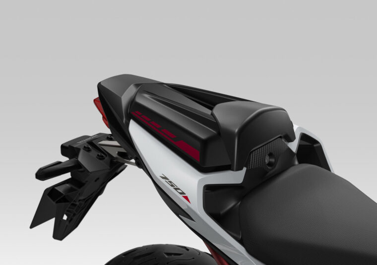 Honda-CB750-Hornet-2025 - 105