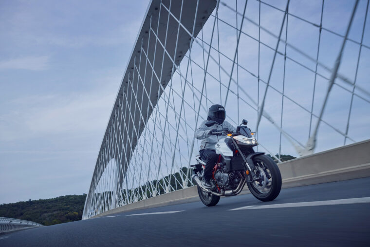 Honda-CB750-Hornet-2025 - 38