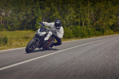 Honda CB750 Hornet 2025 41