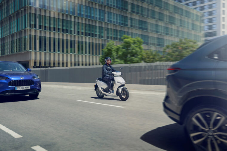 Honda-CUV-e-2025-accion10