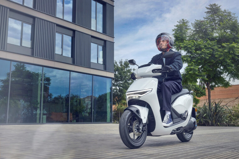 Honda CUV e 2025 accion13