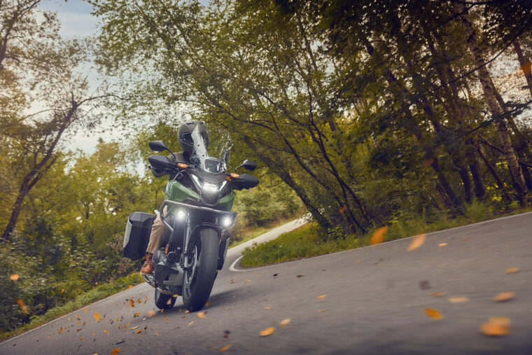 Honda-NC750X-2025-accion19