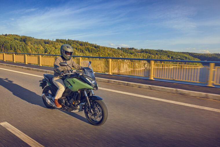 Honda-NC750X-2025-accion23