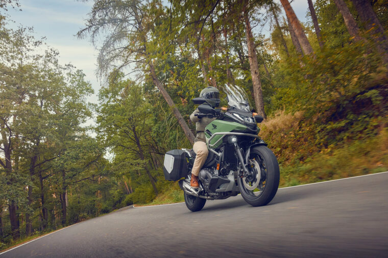 Honda-NC750X-2025-accion24