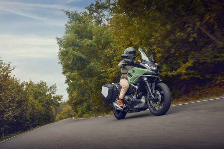 Honda-NC750X-2025-accion28