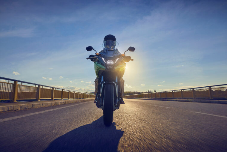 Honda-NC750X-2025-accion3
