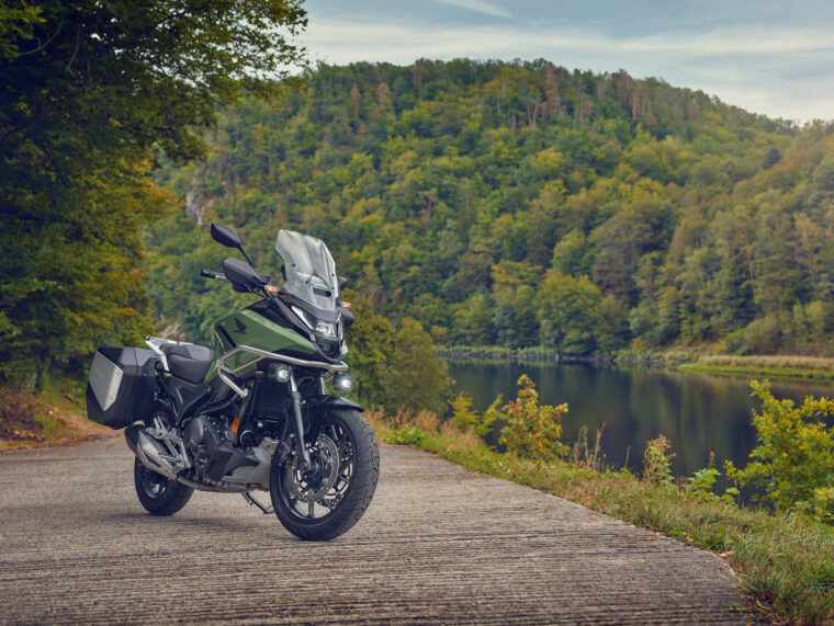 Honda-NC750X-2025-accion6