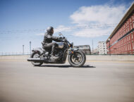 Indian Scout Sixty Bobber 2025 accion1