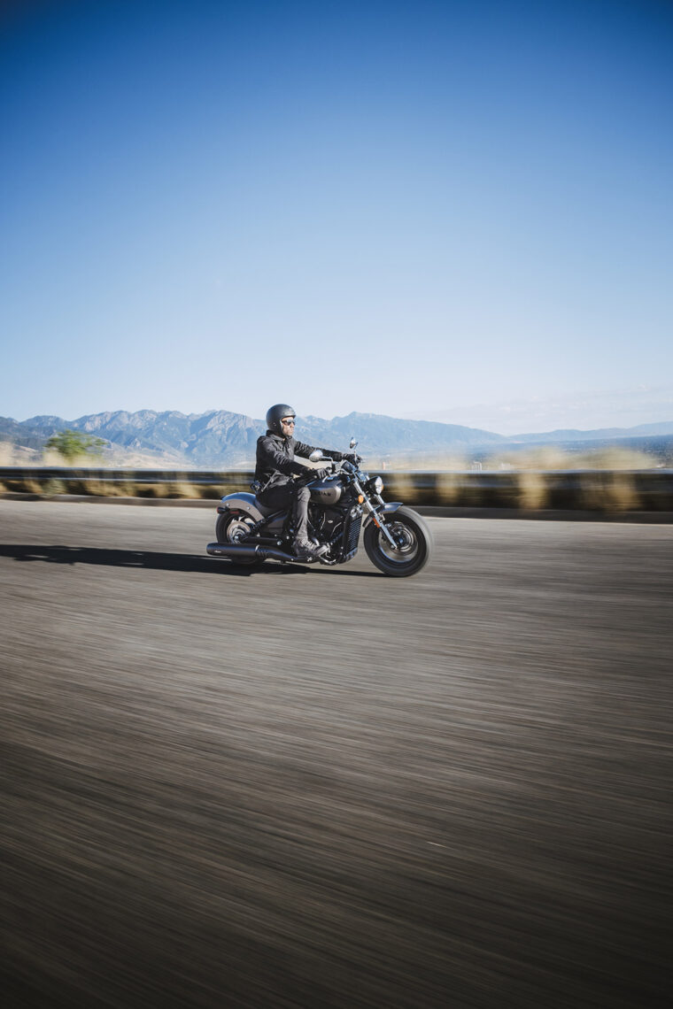 Indian-Scout-Sixty-Bobber-2025-accion6