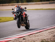 KTM 1390 Super Duke GT 2025 accion102