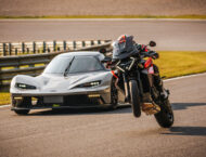 KTM 1390 Super Duke GT 2025 accion13