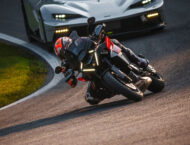 KTM 1390 Super Duke GT 2025 accion41