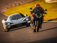 KTM 1390 Super Duke GT 2025 accion43