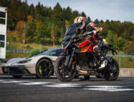 KTM 1390 Super Duke GT 2025 accion9