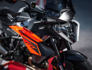 KTM 1390 Super Duke GT 2025 detalles11