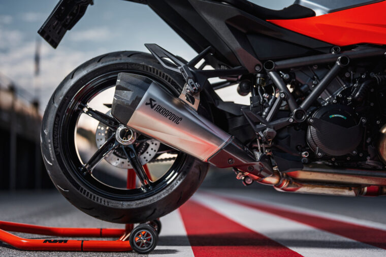 KTM-1390-Super-Duke-GT-2025-detalles20