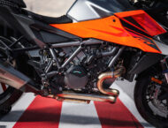 KTM 1390 Super Duke GT 2025 detalles23