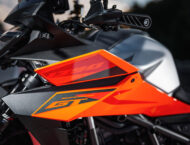 KTM 1390 Super Duke GT 2025 detalles26