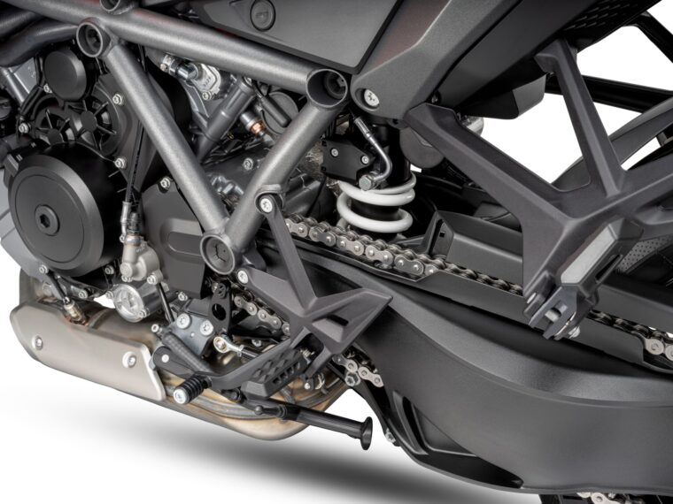 KTM-1390-Super-Duke-GT-2025-detalles3