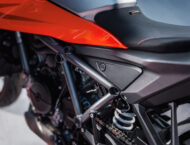 KTM 1390 Super Duke GT 2025 detalles40