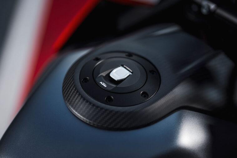 KTM-1390-Super-Duke-GT-2025-detalles44