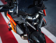 KTM 1390 Super Duke GT 2025 detalles57