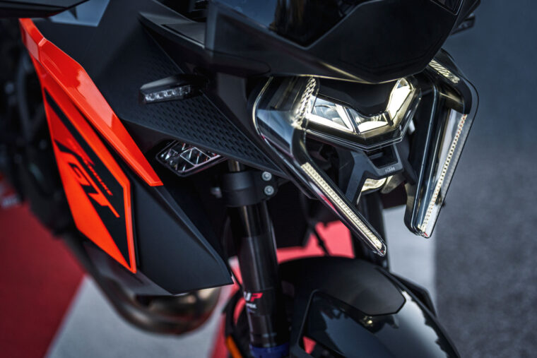 KTM-1390-Super-Duke-GT-2025-detalles62