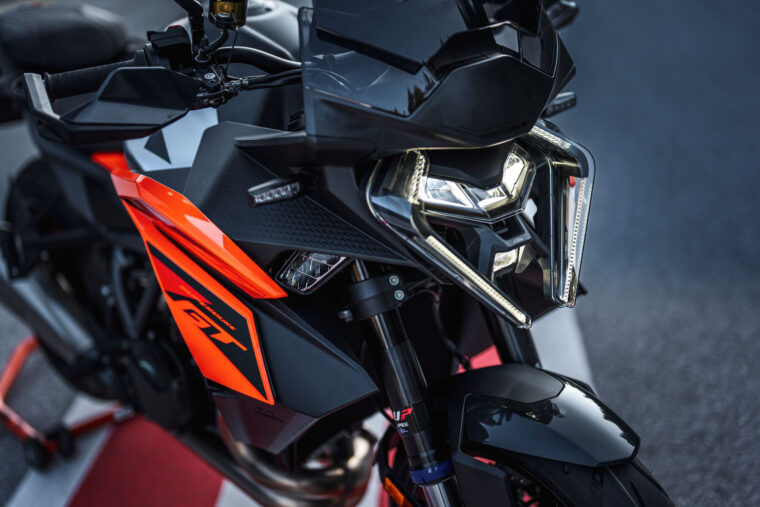 KTM-1390-Super-Duke-GT-2025-detalles63