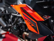 KTM 1390 Super Duke GT 2025 detalles68