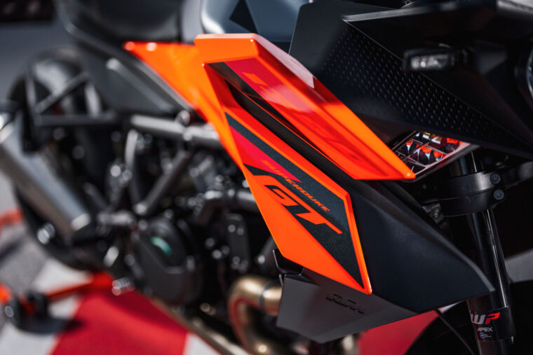 KTM-1390-Super-Duke-GT-2025-detalles68