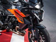 KTM 1390 Super Duke GT 2025 detalles74