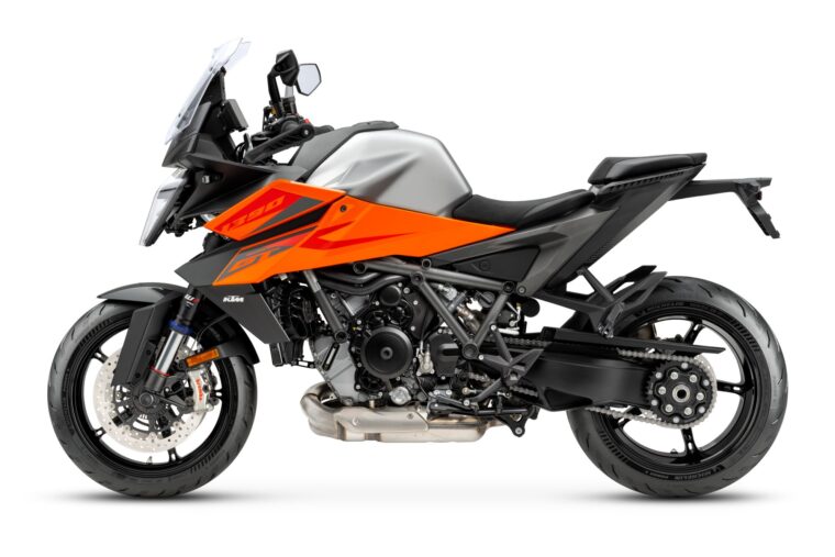 KTM-1390-Super-Duke-GT-2025-estudio-colores4