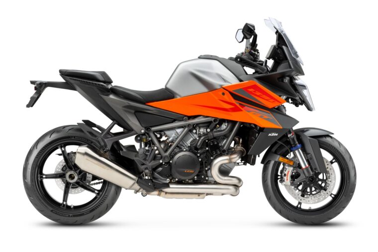 KTM 1390 Super Duke GT 2025 estudio colores5