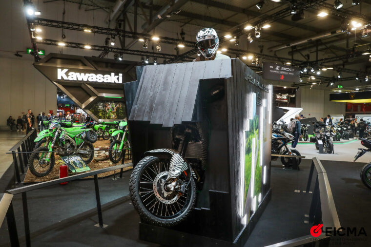Kawasaki-KLE500-teaser-eicma1
