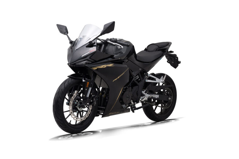 Kove-250RR-2025-estudio7