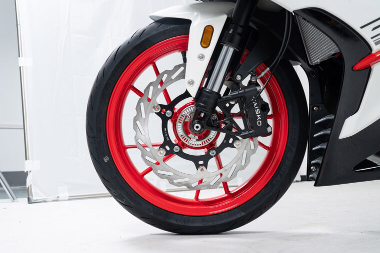 Kove-350RR-2025-detalles2