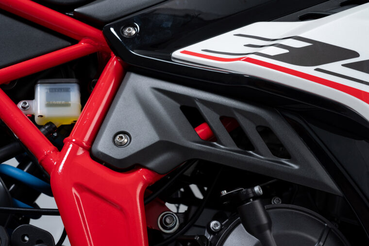 Kove-350RR-2025-detalles8