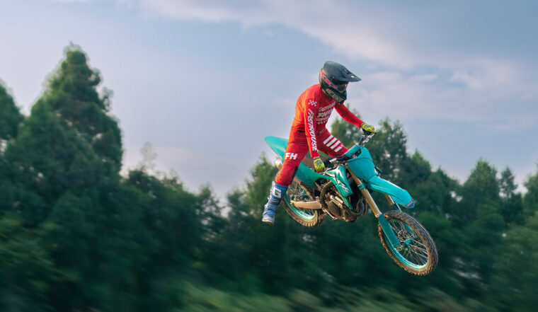 Kove-MX450-2025-accion1